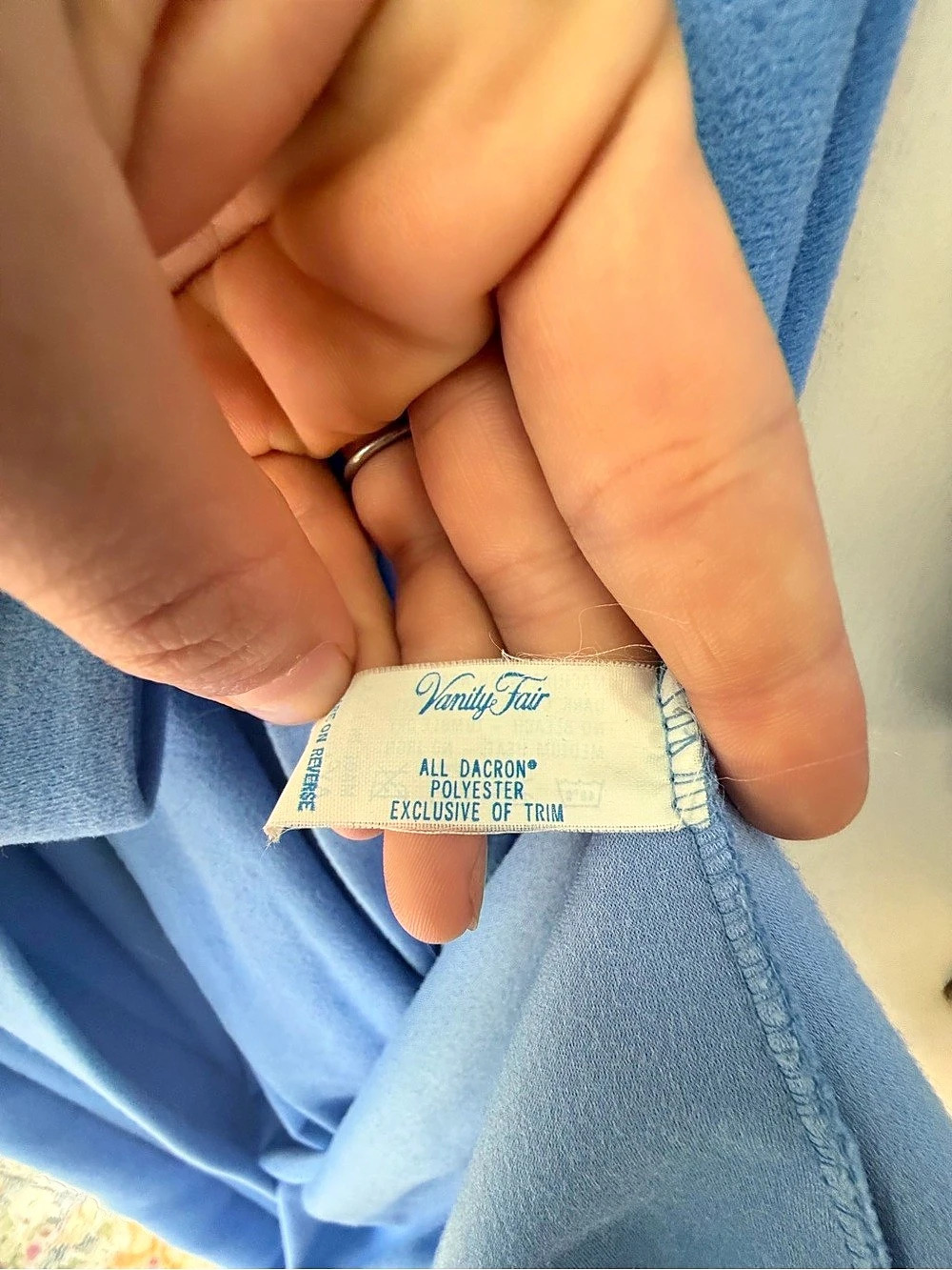 VINTAGE Vanity Fair Blue Robe - Picture 4 of 7